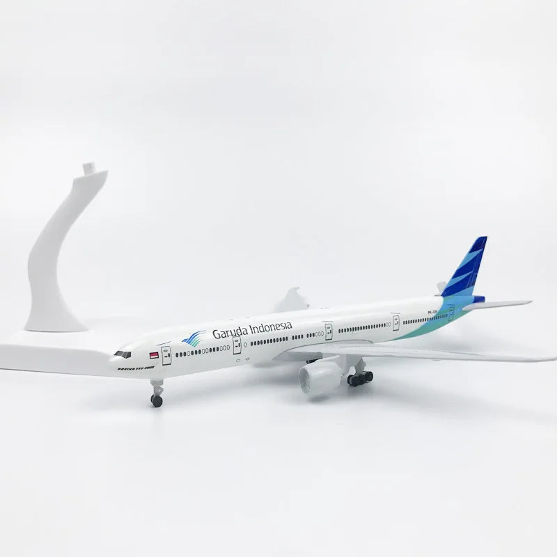 Hot Selling Alloy Toy Airplane Garuda Indonesia Boeing B777 20cm Die Cast Metal Airplane Model Toy for Collection