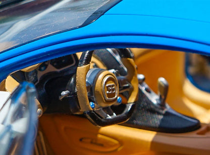 Zhengfeng 1/18 GTAUTOS Diecast Alloy Model Bugatti Chiron Gift and Collection Car