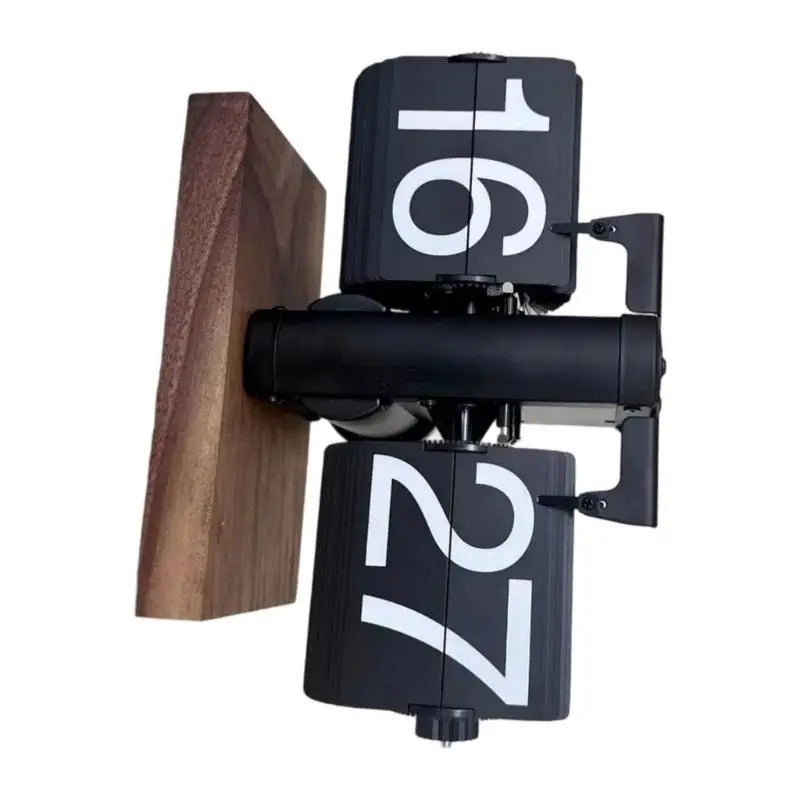02DE Modern Clock with Quiet Mechanism Smooth Wooden Surfaces 12 Hour Format Easy Adjustment Knob for Home Office Decor