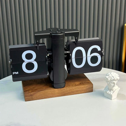 Automatically Page Turning Flipping Clock for Modern Home Office Decoration.Full of Sense of Technology.A Battery Included.