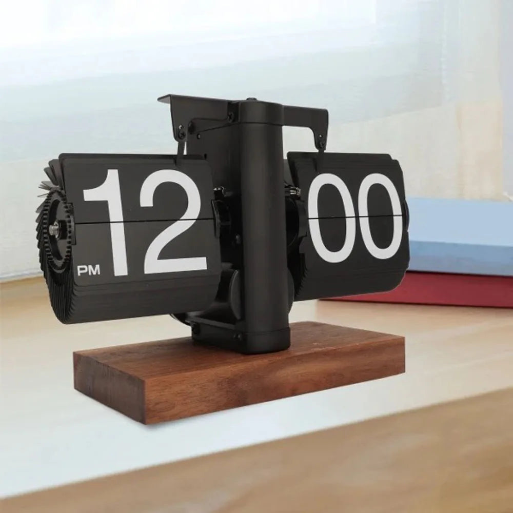 Automatically Page Turning Flipping Clock for Modern Home Office Decoration.Full of Sense of Technology.A Battery Included.