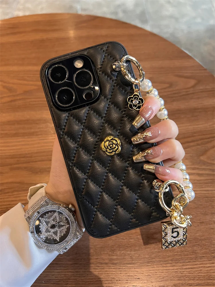 High Quality Luxurious Phone Case For iPhone17 15 14 13 12 11 16 Pro Max Plus 3D Camellia Cover With Chain For iPhone 17 Pro Max