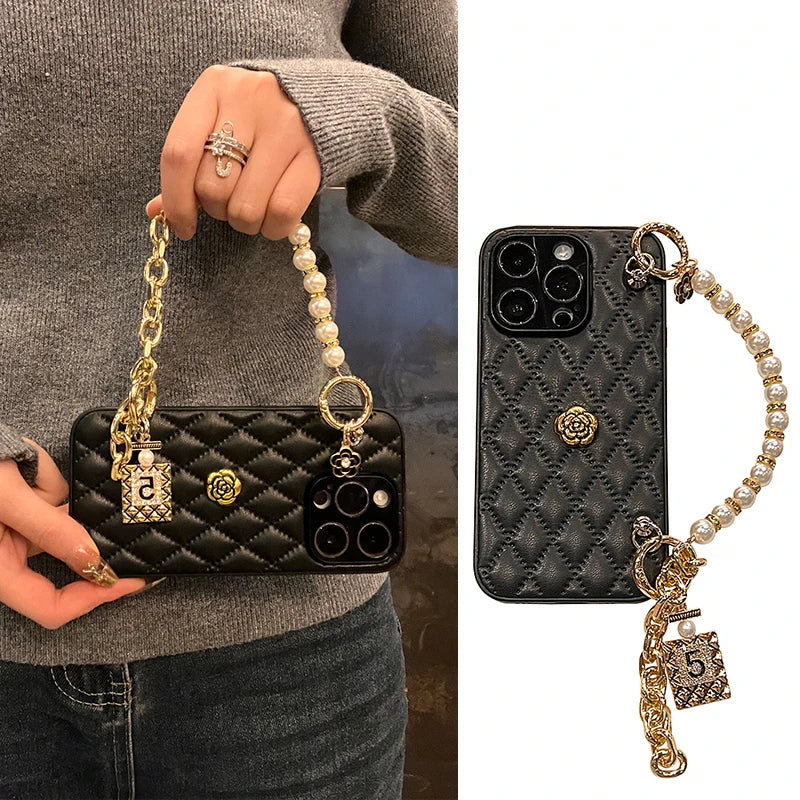 High Quality Luxurious Phone Case For iPhone17 15 14 13 12 11 16 Pro Max Plus 3D Camellia Cover With Chain For iPhone 17 Pro Max