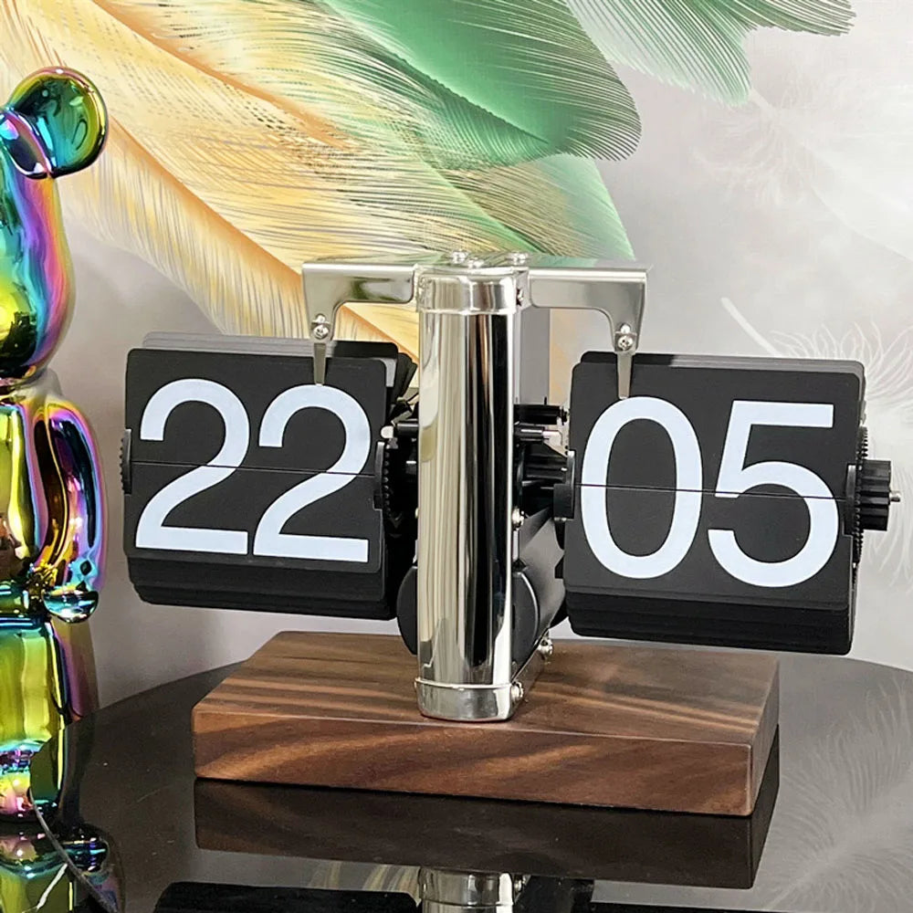 Automatically Page Turning Flipping Clock for Modern Home Office Decoration.Full of Sense of Technology.A Battery Included.