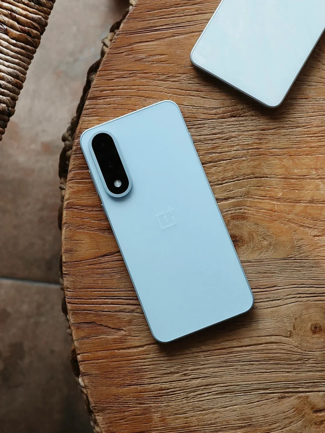 Oneplus Nord 5 Smartphone 5g Snapdragon 8S Gen 3 6.83”Amoled Display 144 Hz 5200Mah 80W Supervooc Charging 50Mp Dual Cameras