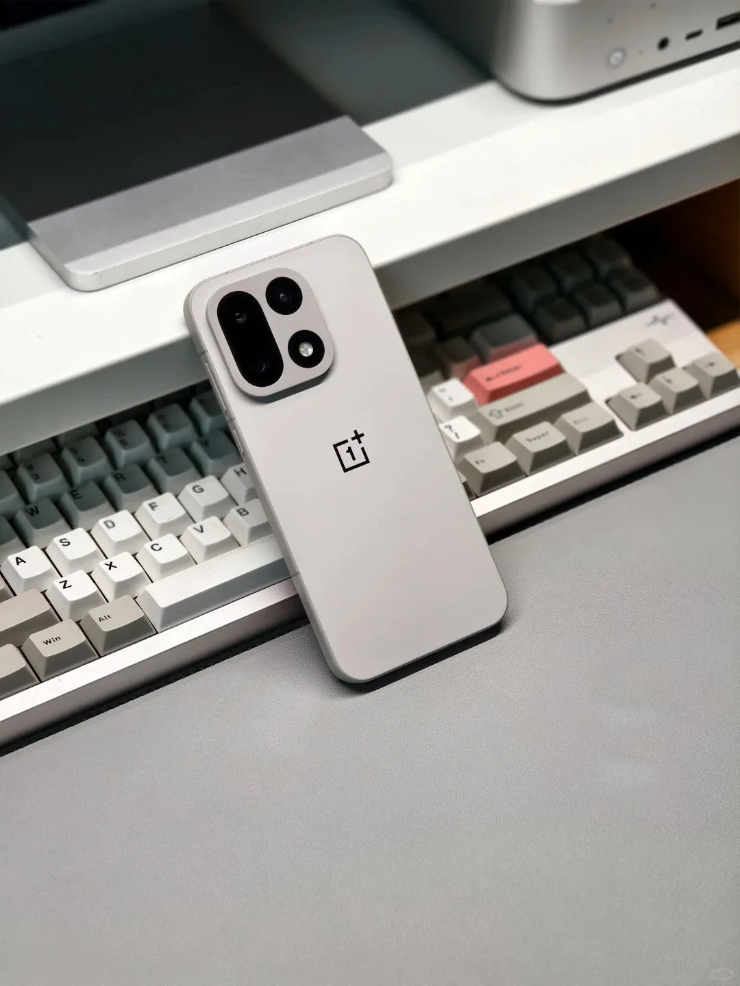 OnePlus 15 5G Smartphone Snapdragon 8 Gen 5 6.78” AMOLED 165Hz 7300mAh 120W 50MP Cámaras Triple